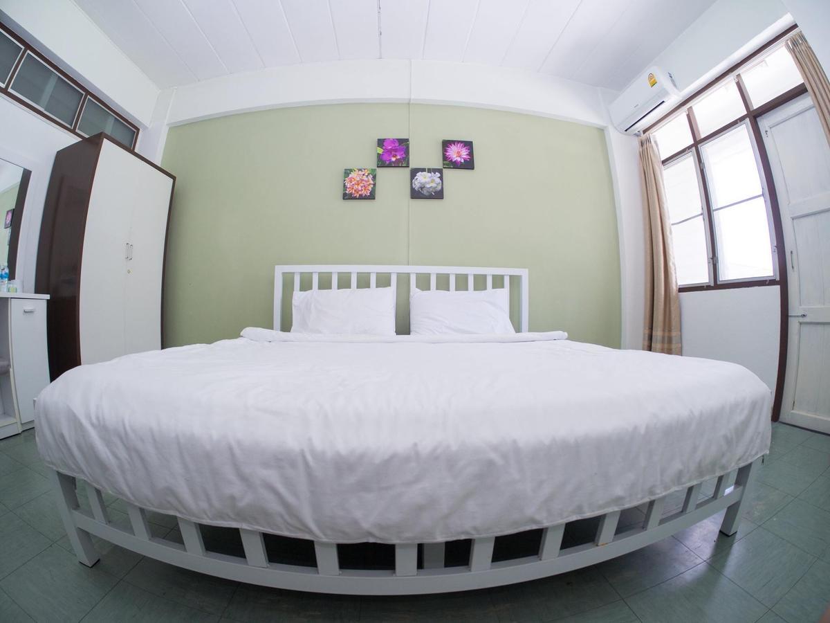 Hotel Jaroonwej 2*
