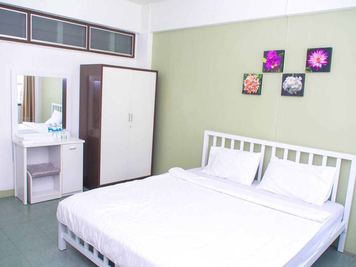 Hotel Jaroonwej Bangsaen