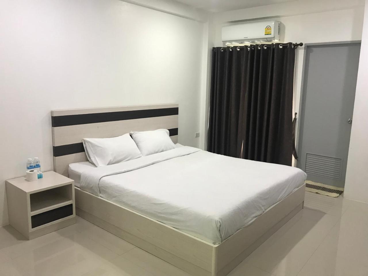 Jaroonwej Hotel Bangsaen